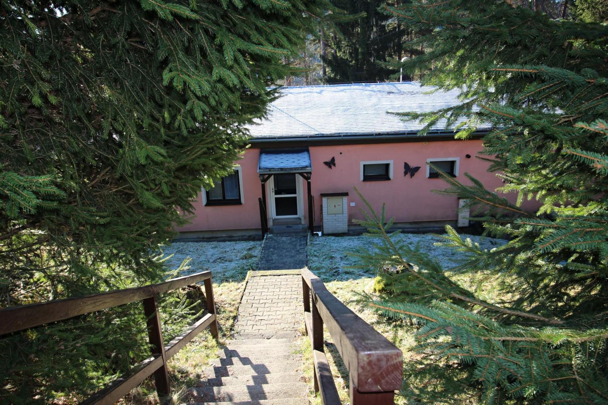 הוילה ליפנו נאד וויטאבו Pink House Lipno מראה חיצוני תמונה